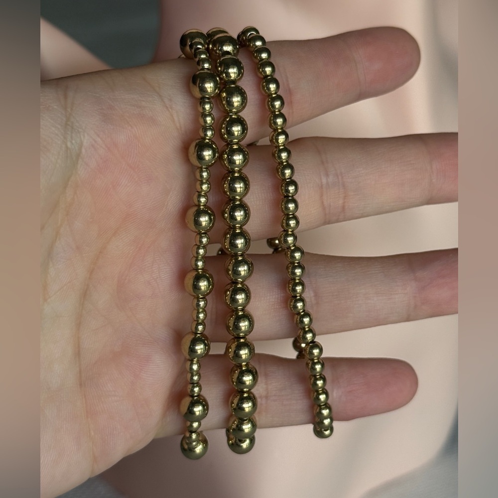 Metallic Gold Tone Fashionable Bracelet 💫 - Picture 4 of 6